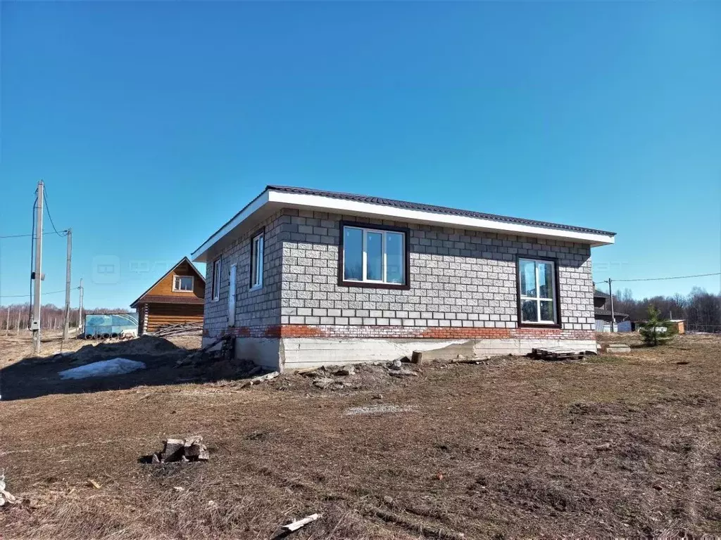 Дом в Татарстан, Зеленодольский район, Большекургузинское с/пос, с. ... - Фото 1