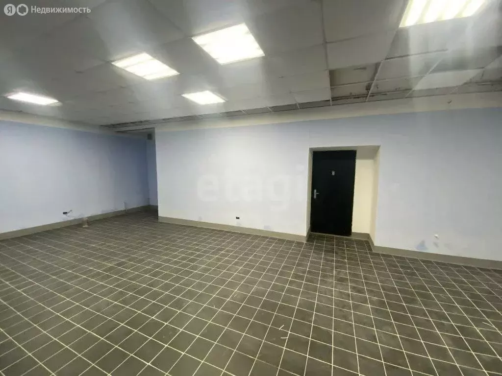 Торговая площадь (1015.1 м) - Фото 1