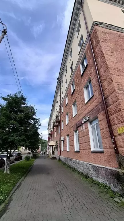 2-к кв. Кемеровская область, Междуреченск ул. Чехова, 1 (55.0 м) - Фото 1