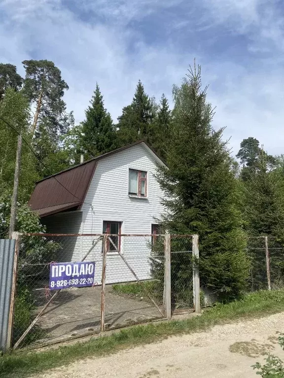 Дом в Калужская область, Жуковский район, Кременки городское ... - Фото 0