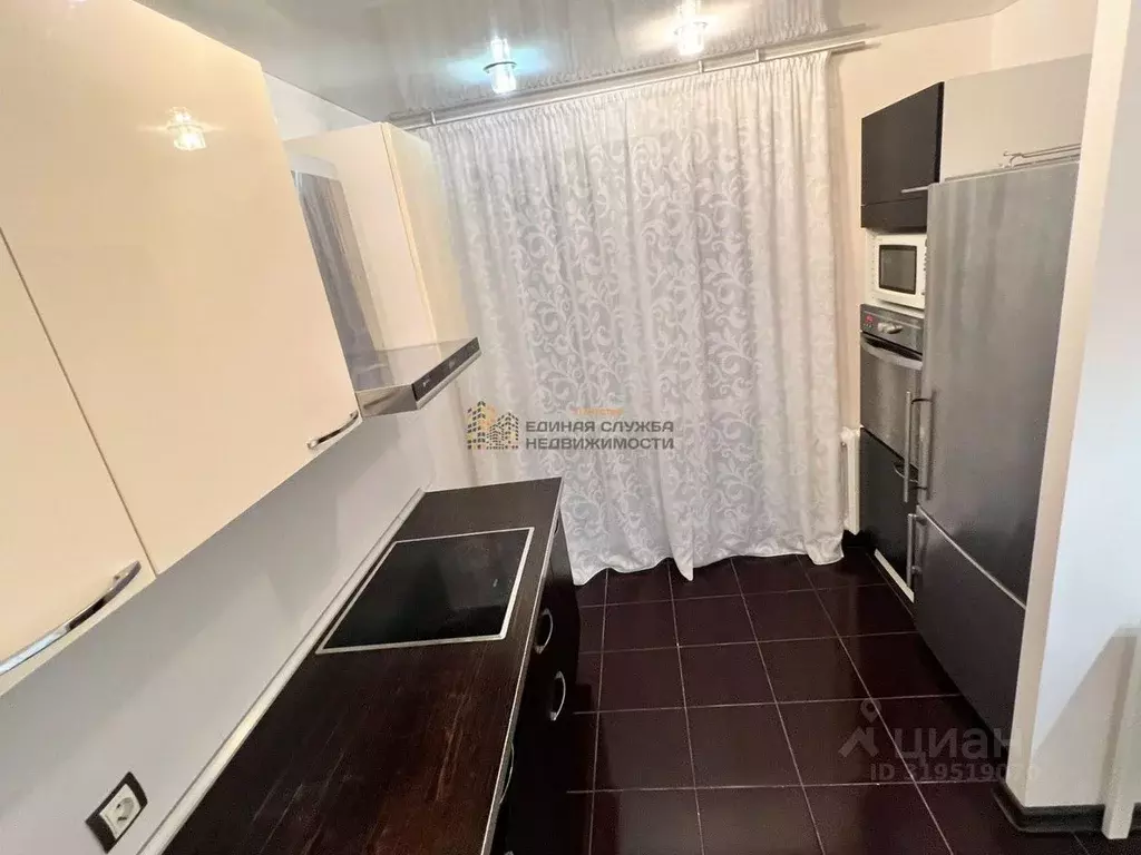 2-к кв. Башкортостан, Уфа Революционная ул. (65.0 м) - Фото 0