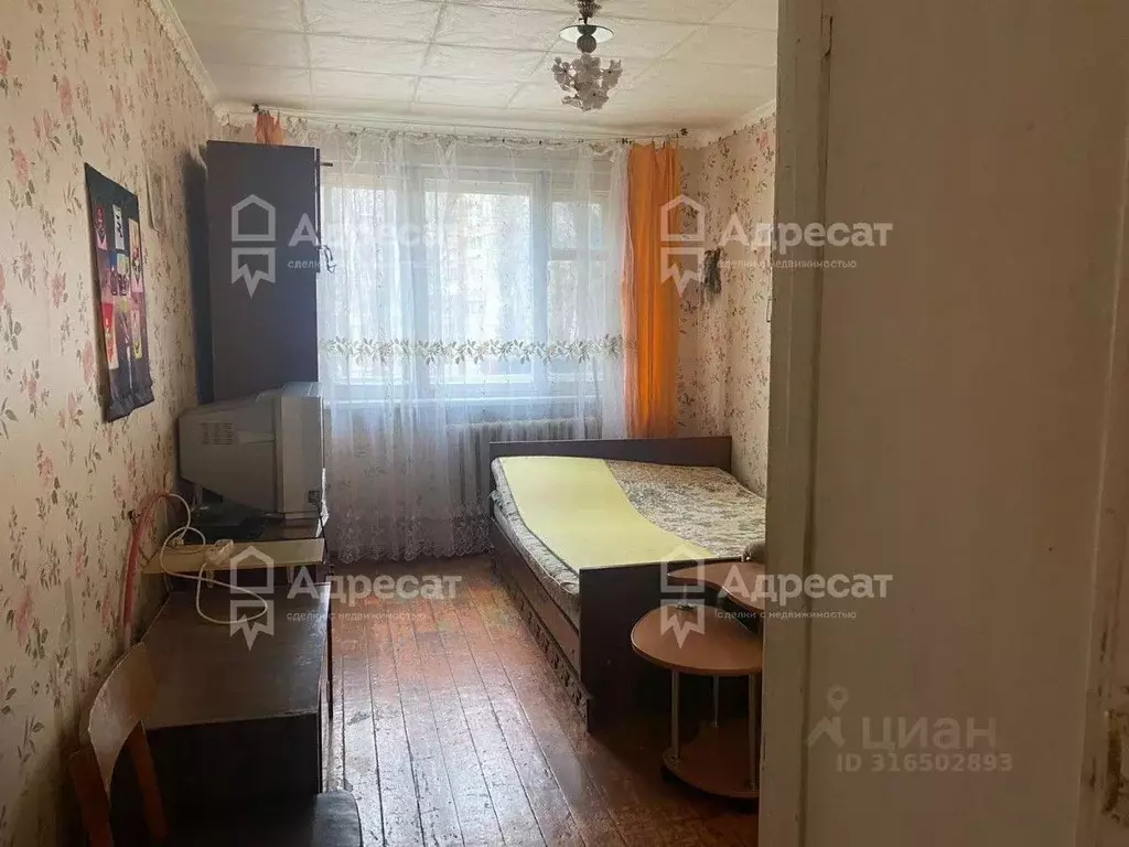 2-к кв. Волгоградская область, Волжский Советская ул., 16 (44.1 м) - Фото 0