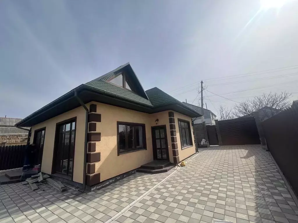 Дом в Крым, Симферопольский район, Трудовское с/пос, с. Строгоновка  ... - Фото 1