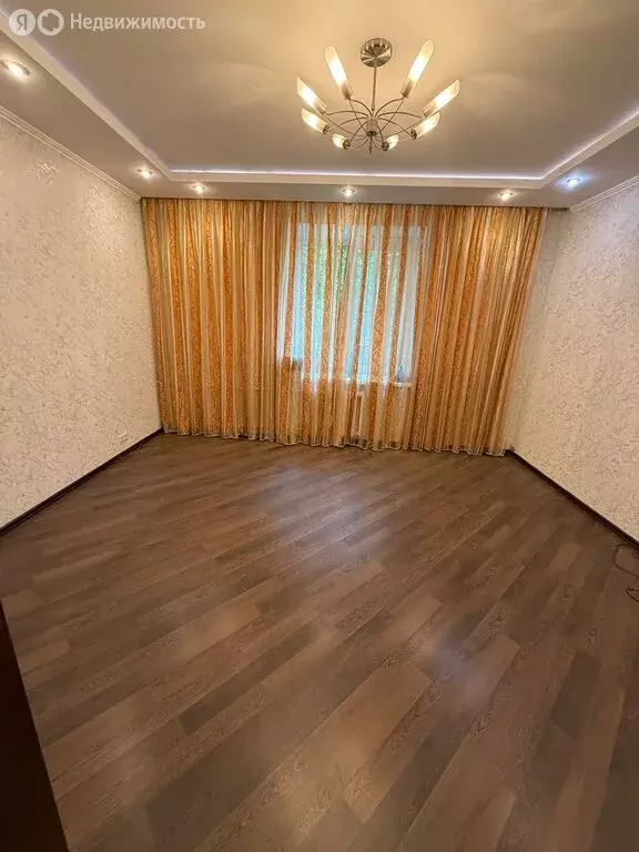 3-комнатная квартира: Чудово, Октябрьская улица, 4/1 (74.9 м) - Фото 1