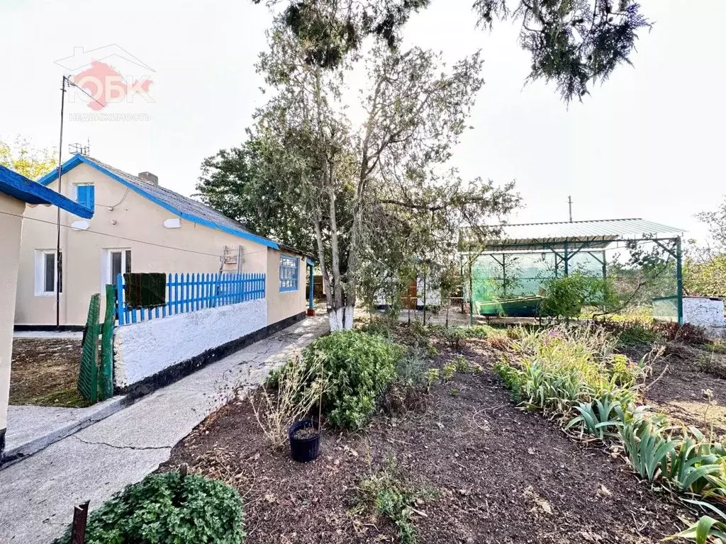 Дом в Крым, Сакский район, с. Воробьево ул. Гагарина, 94 (30 м) - Фото 2
