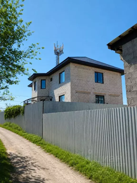 Дом в Самарская область, Чапаевск ул. Ленина, 63Б (470 м) - Фото 1