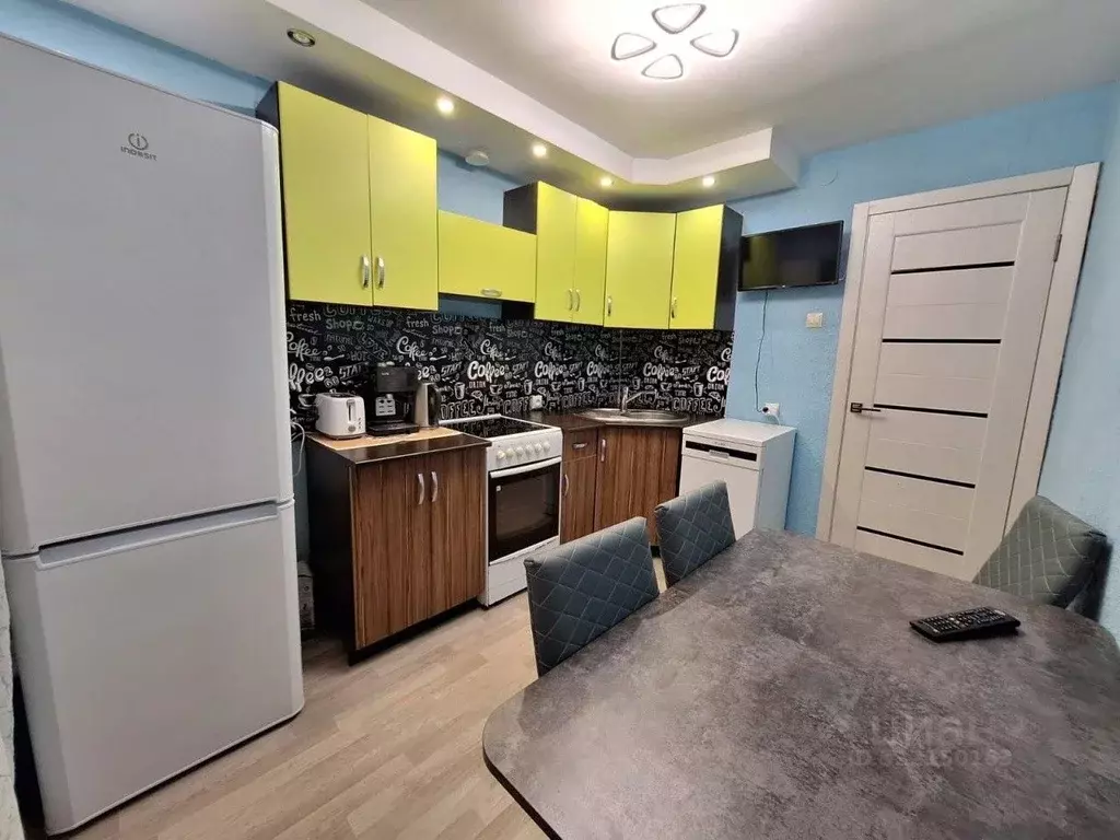 2-к кв. Ханты-Мансийский АО, Нягань 3-й мкр, 22 (48.6 м) - Фото 1