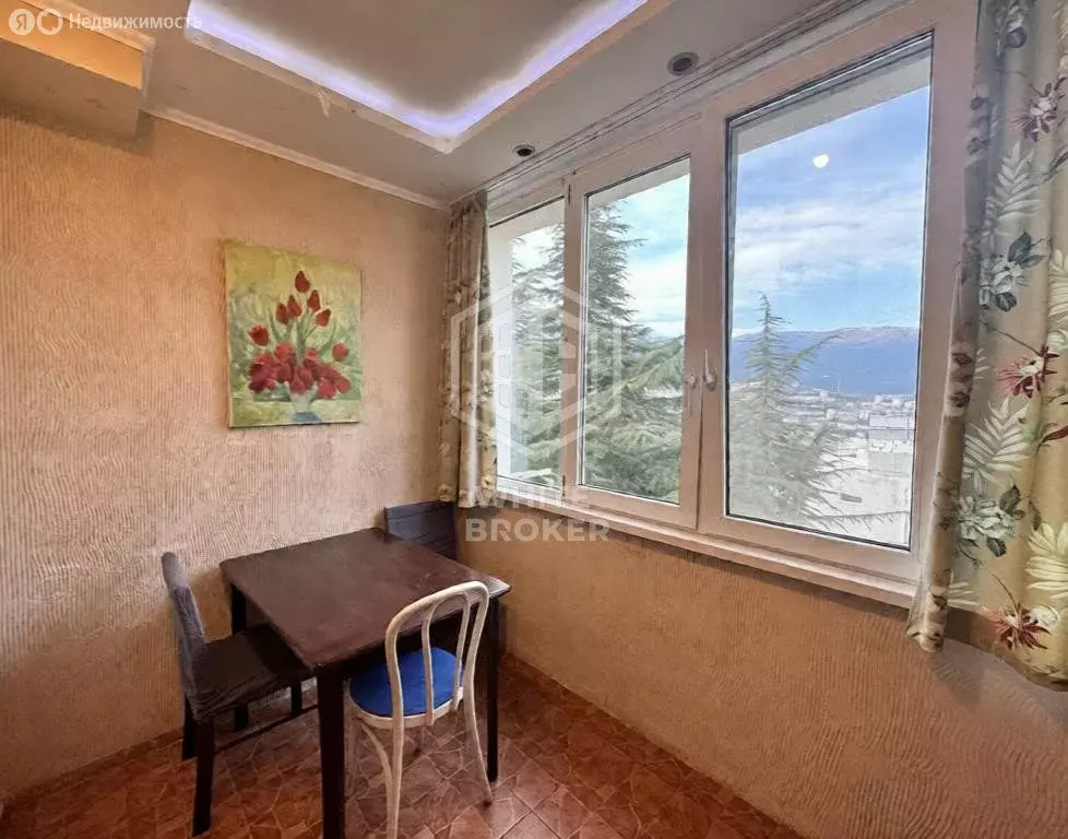 2-комнатная квартира: Республика Крым, муниципальный округ Ялта, ... - Фото 1