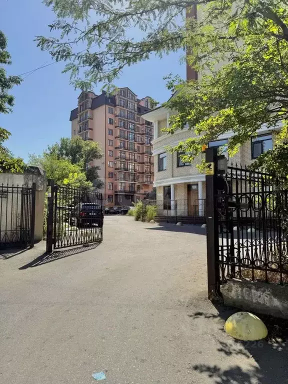 1-к кв. Дагестан, Махачкала ул. Гайдара Гаджиева, 1Б (50.9 м) - Фото 0