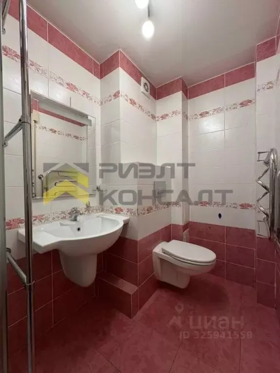 2-к кв. Омская область, Омск Радуга мкр, ул. Жуковского, 33/2 (54.0 м) - Фото 2