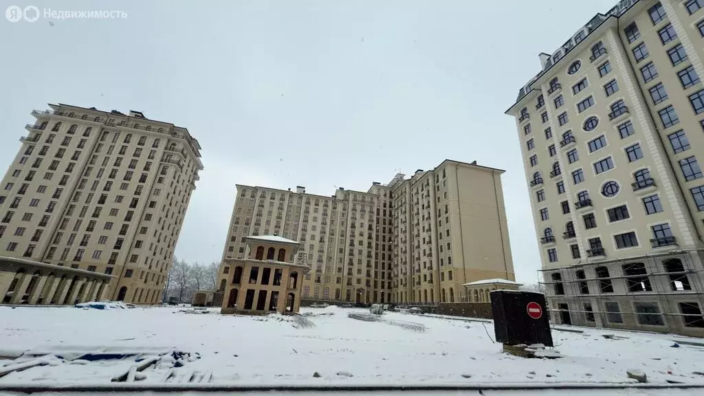 3-комнатная квартира: Нальчик, проспект Ленина, 1Д (134.8 м) - Фото 1