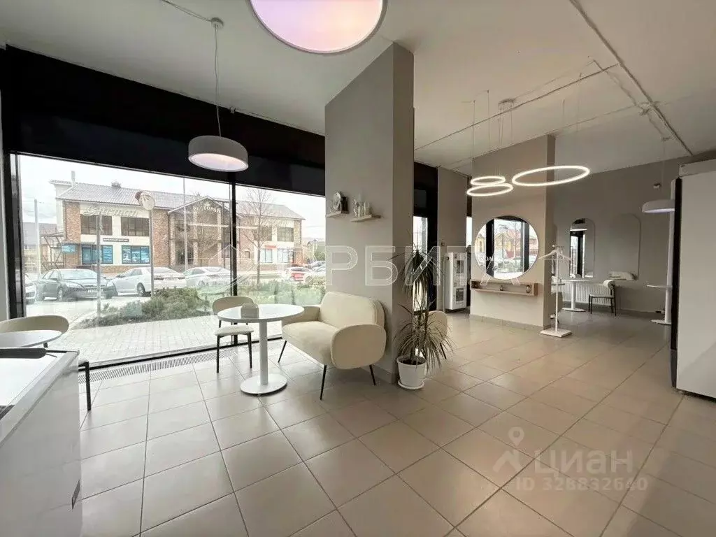 Помещение свободного назначения в Тюменская область, Тюмень ул. ... - Фото 1