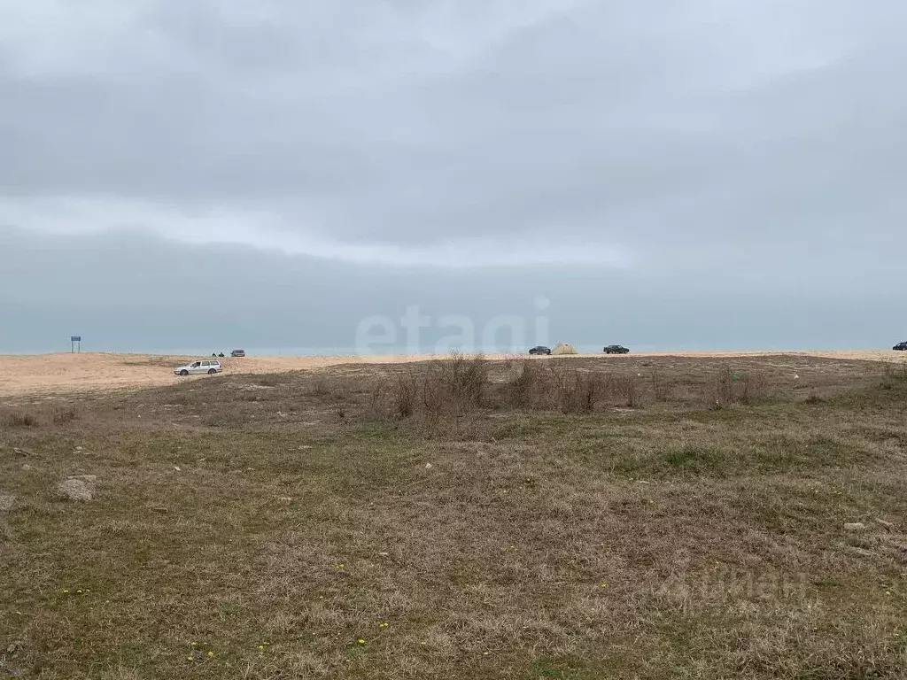 Участок в Крым, Ленинский район, Семисотское с/пос, с. Соляное ул. ... - Фото 1