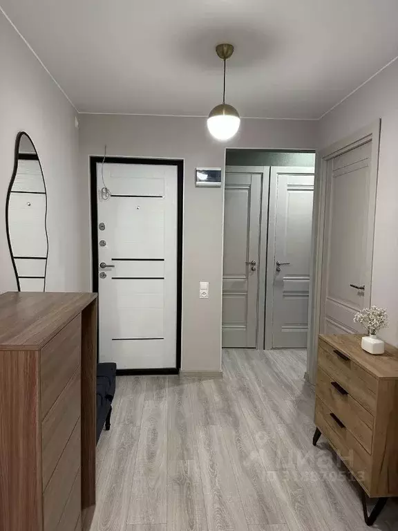 3-к кв. Новгородская область, Великий Новгород ул. Ломоносова, 10 ... - Фото 0