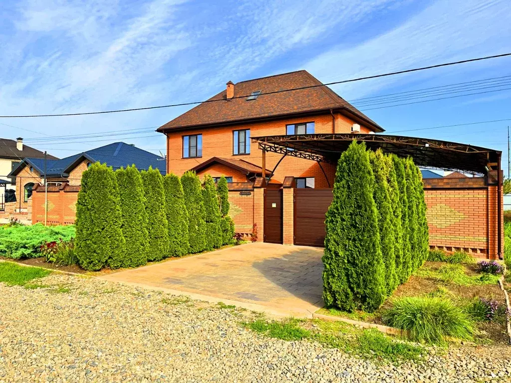 Коттедж в Краснодарский край, Краснодар  (290 м) - Фото 1