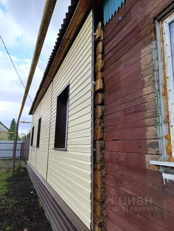 Дом в Омская область, Тюкалинск ул. Красных Зорь (82 м) - Фото 1