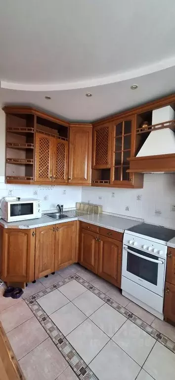 3-к кв. Омская область, Омск ул. Маршала Жукова, 6 (80.5 м) - Фото 0
