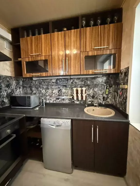 2-к. квартира, 45 м, 1/5 эт. - Фото 1