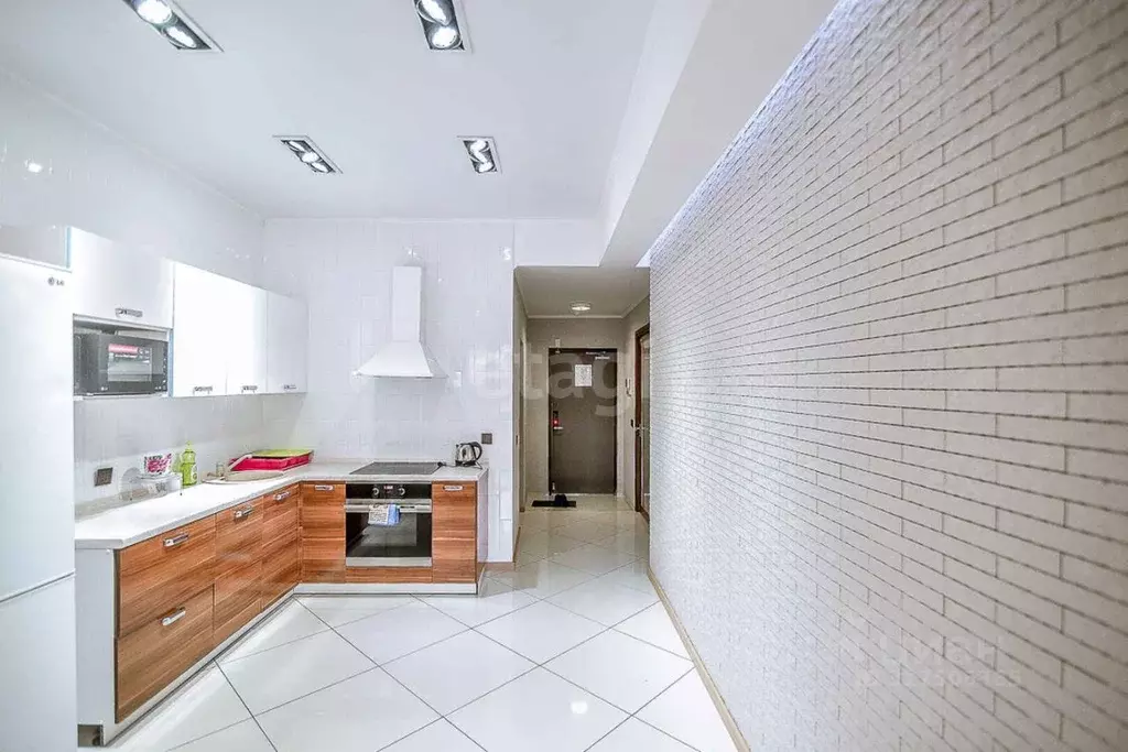 1-к кв. Сахалинская область, Южно-Сахалинск Коммунистический просп., ... - Фото 2