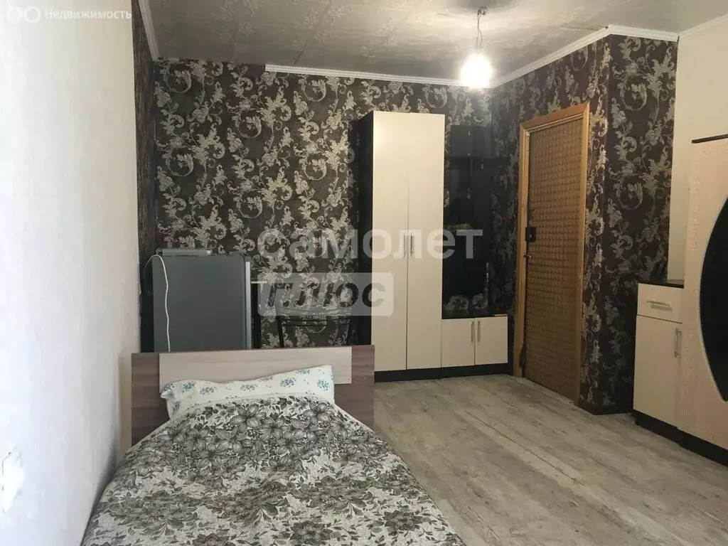 1к в 8-комнатной квартире (16.9 м) - Фото 0