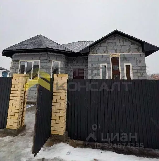 Коттедж в Омская область, Омский район, с. Усть-Заостровка ул. 13-я ... - Фото 1