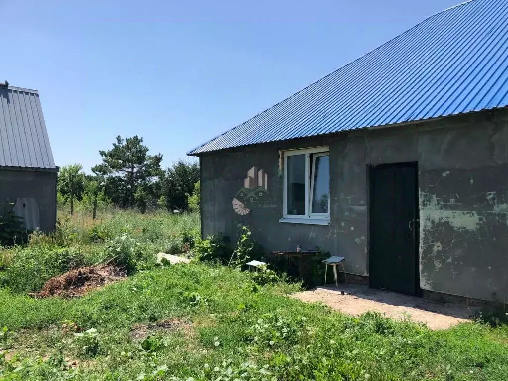 Дом в Саратовская область, Энгельсский район, с. Красный Яр ул. Мира, ... - Фото 2