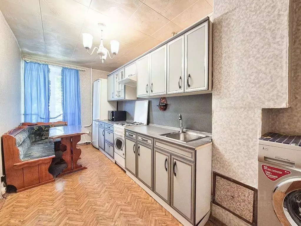 3-к кв. Москва Нахимовский просп., 27К1 (65.0 м) - Фото 0