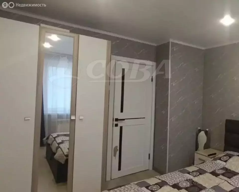 3-комнатная квартира: Тобольск, 6-й микрорайон, 37 (65 м) - Фото 1