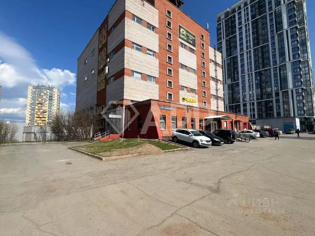 Помещение свободного назначения в Удмуртия, Ижевск Молодежная ул., 107 ... - Фото 1
