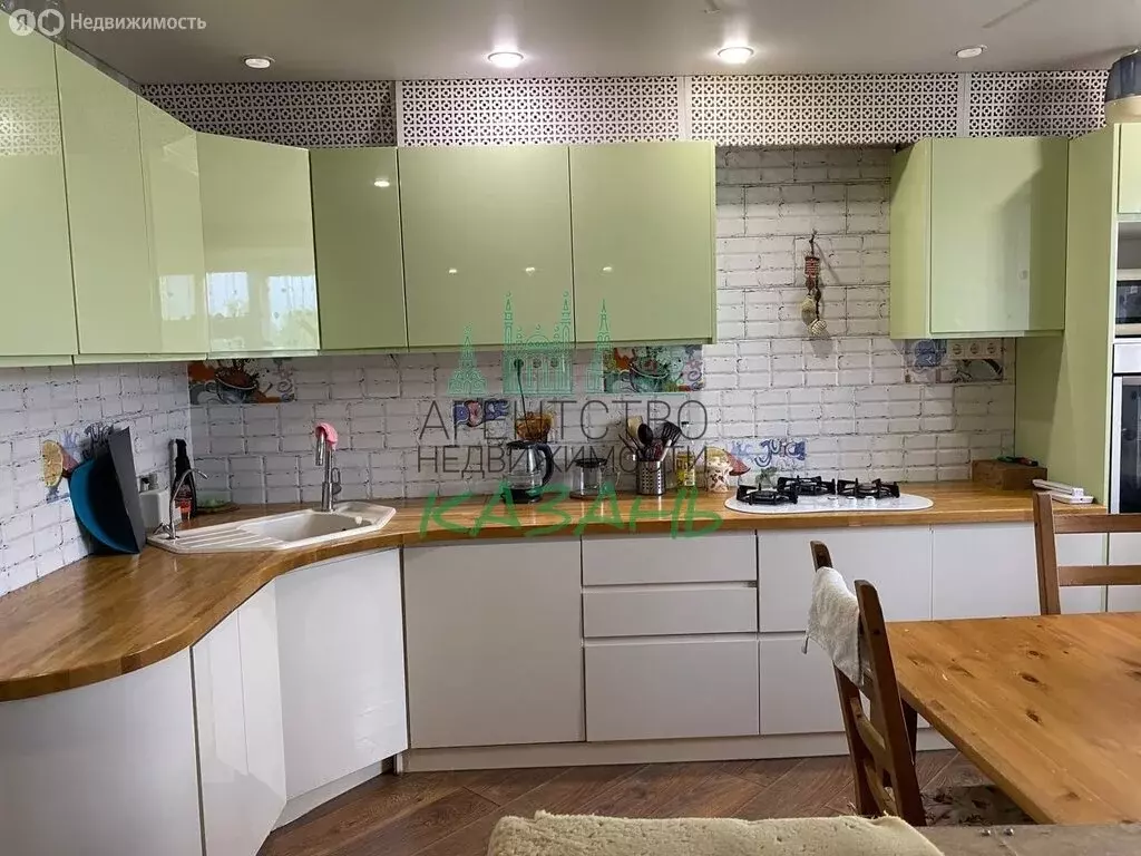 3-комнатная квартира: Казань, Коломенская улица, 3 (85 м) - Фото 0