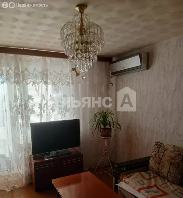 4-комнатная квартира: Белая Калитва, улица Энтузиастов, 9 (76 м) - Фото 1