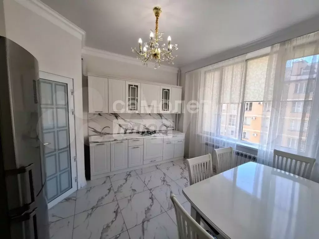 2-к. квартира, 60 м, 4/8 эт. - Фото 0