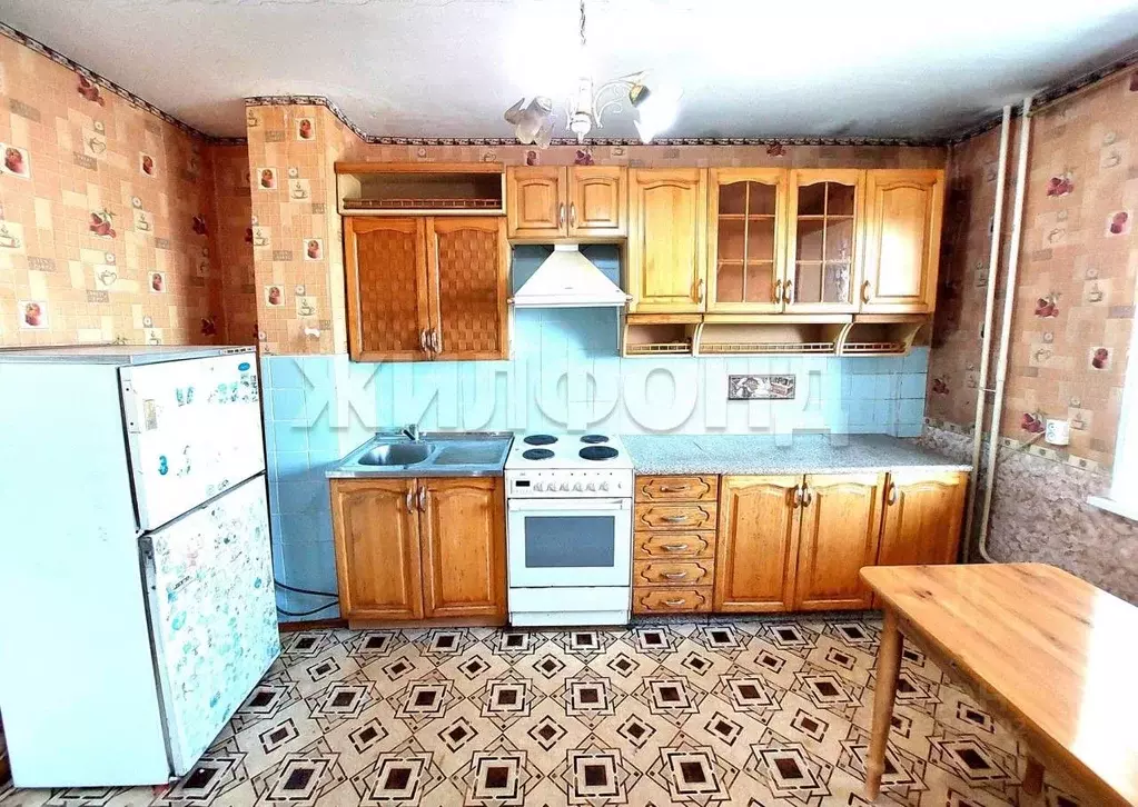 3-к кв. Хакасия, Абакан ул. Некрасова, 12 (72.8 м) - Фото 1