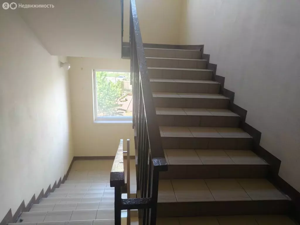 3-комнатная квартира: Батайск, улица Половинко, 280 (72 м) - Фото 0
