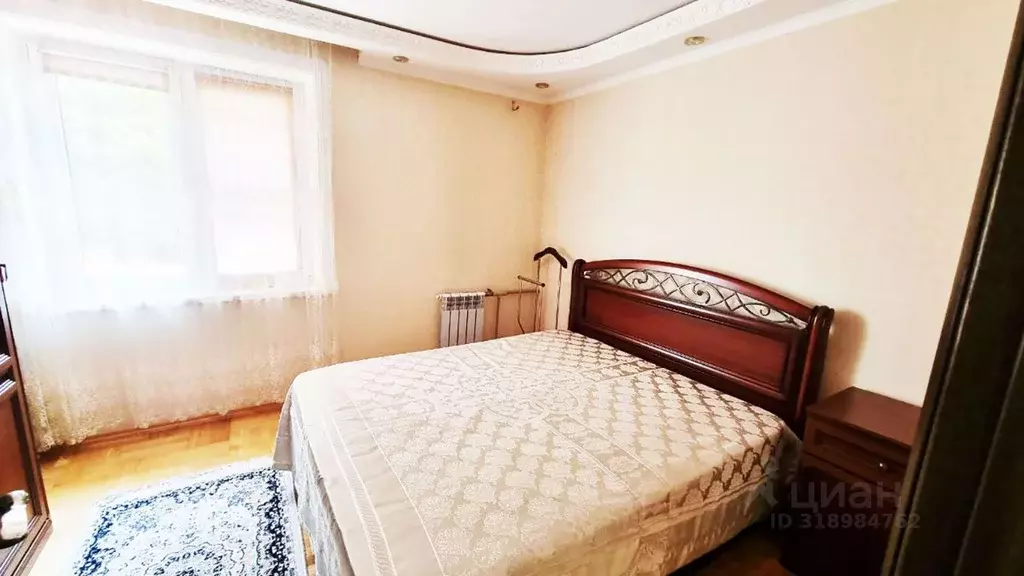 3-к кв. Краснодарский край, Сочи Центральный мкр, ул. Роз, 46 (62.0 м) - Фото 0