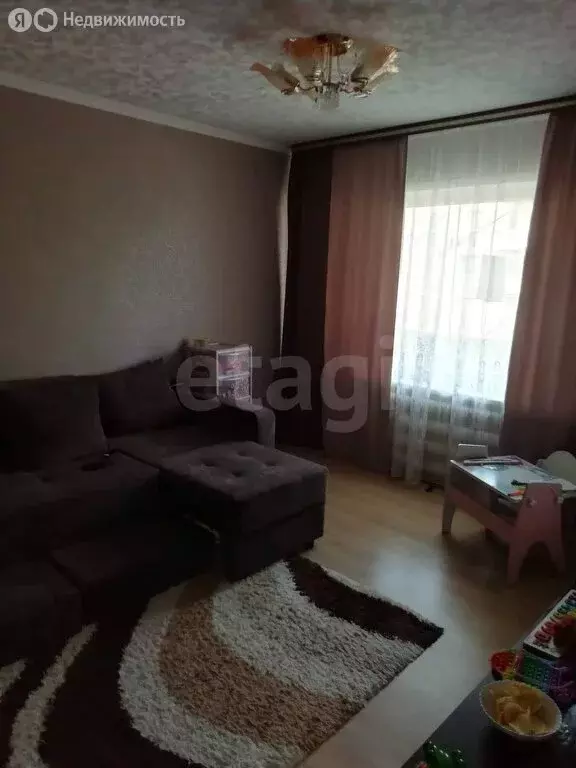 3-комнатная квартира: Гусиноозёрск, Комсомольская улица, 15А (58.7 м) - Фото 1