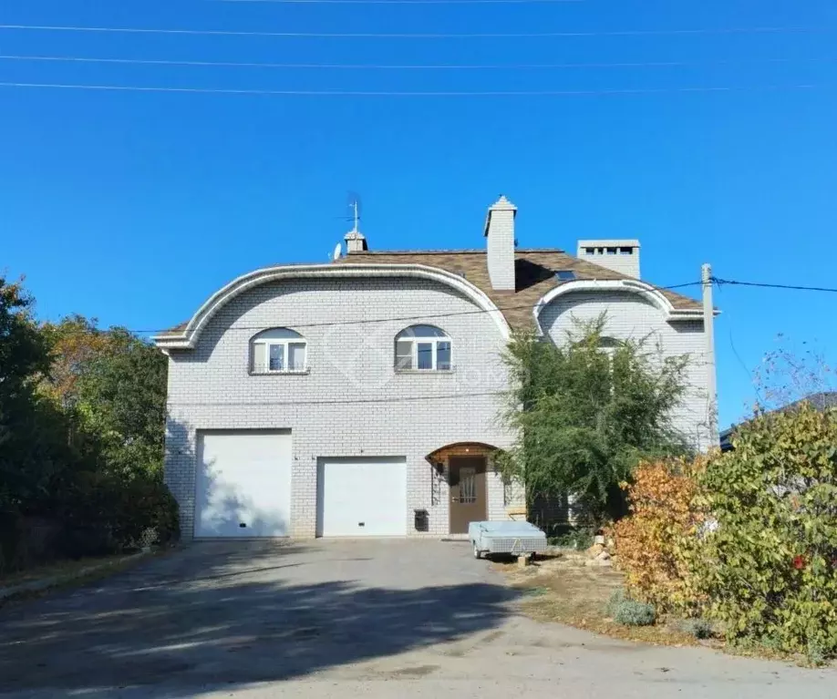 Дом в Волгоградская область, Волжский пос. Рабочий, ул. Ботаническая ... - Фото 1