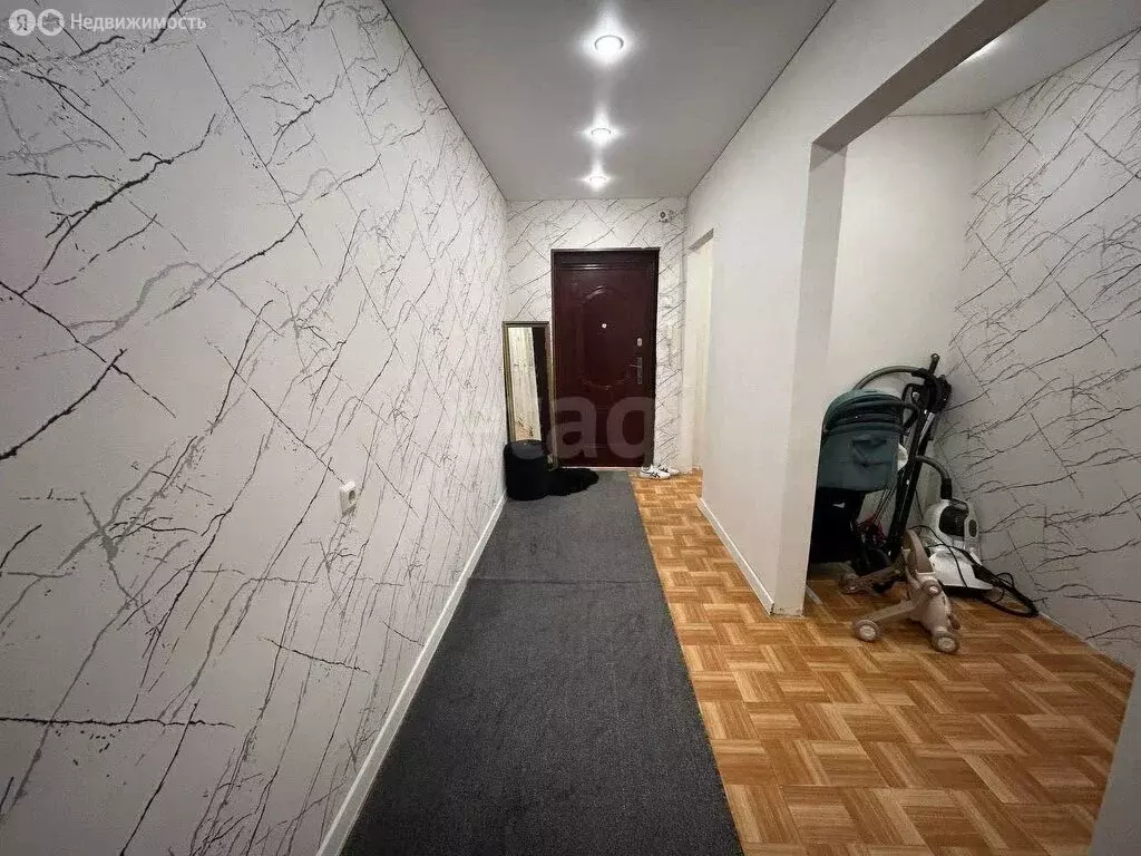 3-комнатная квартира: Строитель, улица Мира, 24 (71.8 м) - Фото 2