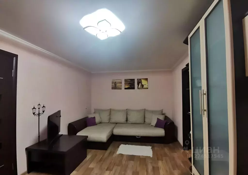 3-к кв. Тюменская область, Тюмень ул. Республики, 90 (60.0 м) - Фото 0
