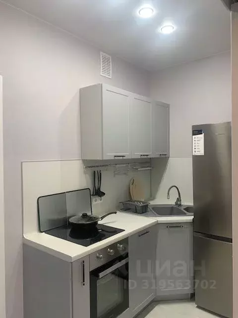 Студия Санкт-Петербург бул. Головнина, 4 (26.0 м) - Фото 1