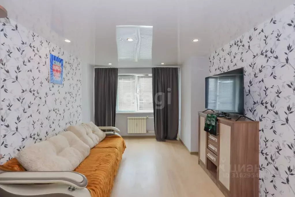 1-к кв. Иркутская область, Ангарск 22-й мкр, 41 (38.0 м) - Фото 0