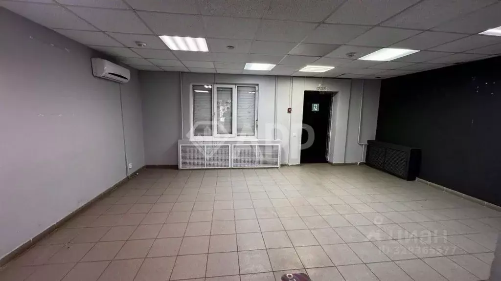Помещение свободного назначения в Удмуртия, Ижевск ул. Михаила ... - Фото 1
