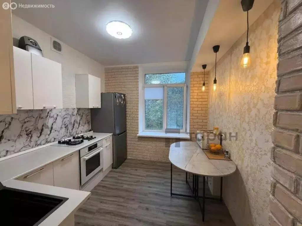 3-комнатная квартира: Челябинск, Часовая улица, 9 (70.9 м) - Фото 2