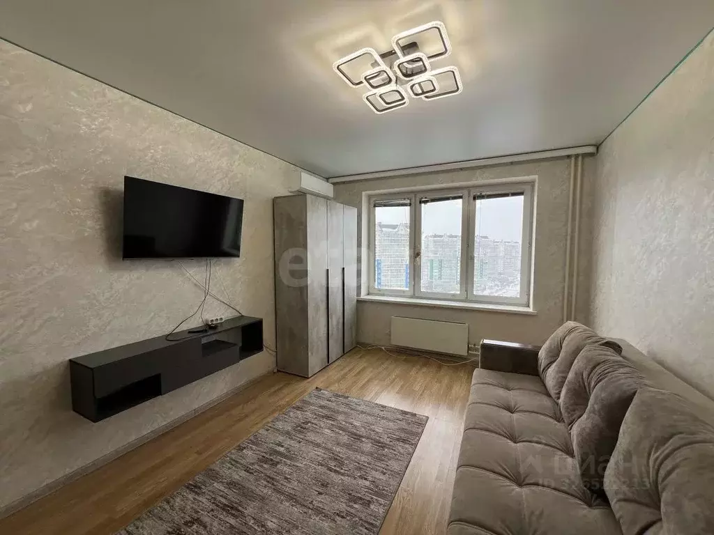 1-к кв. Тюменская область, Тюмень ул. Николая Зелинского, 24 (39.0 м) - Фото 0