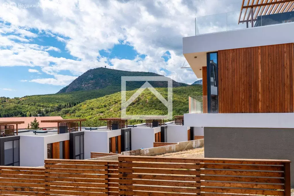 Дом в Республика Крым, муниципальный округ Алушта, село Виноградное, ... - Фото 2