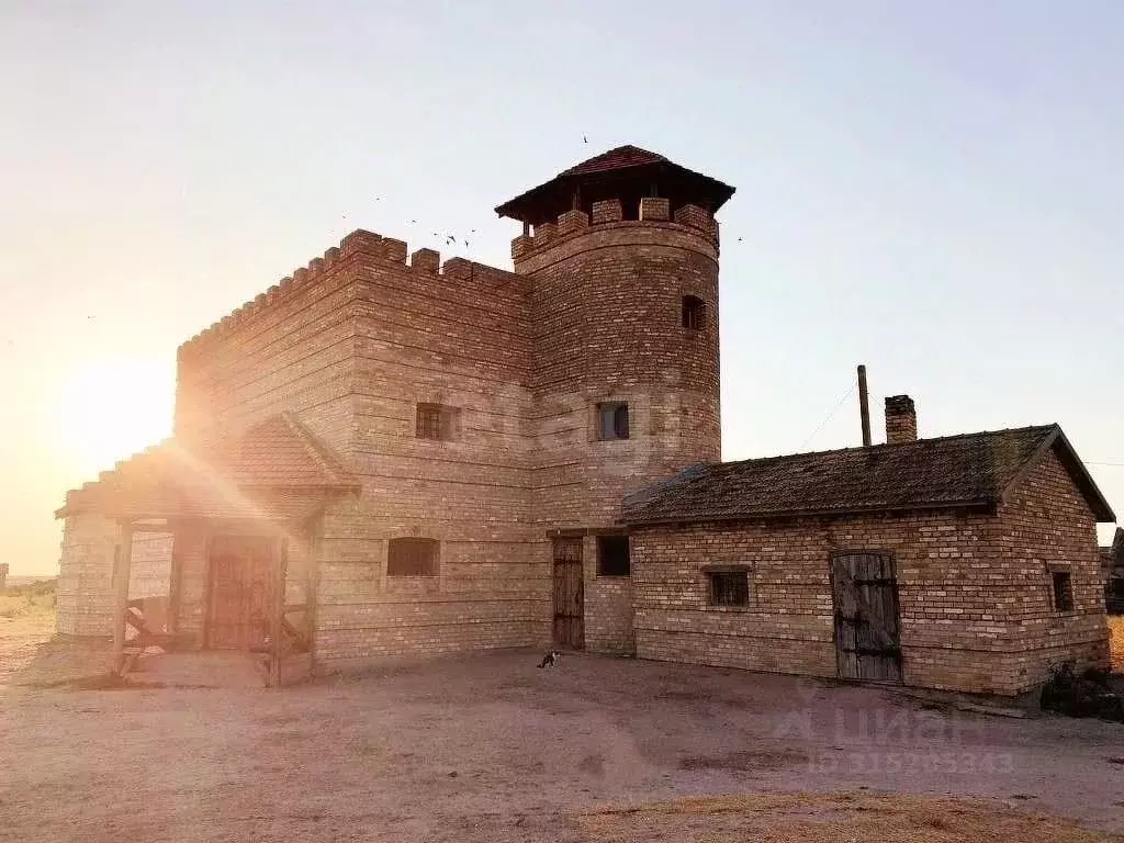 Дом в Крым, Нижнегорский район, с. Изобильное ул. Присивашская (168 м) - Фото 0