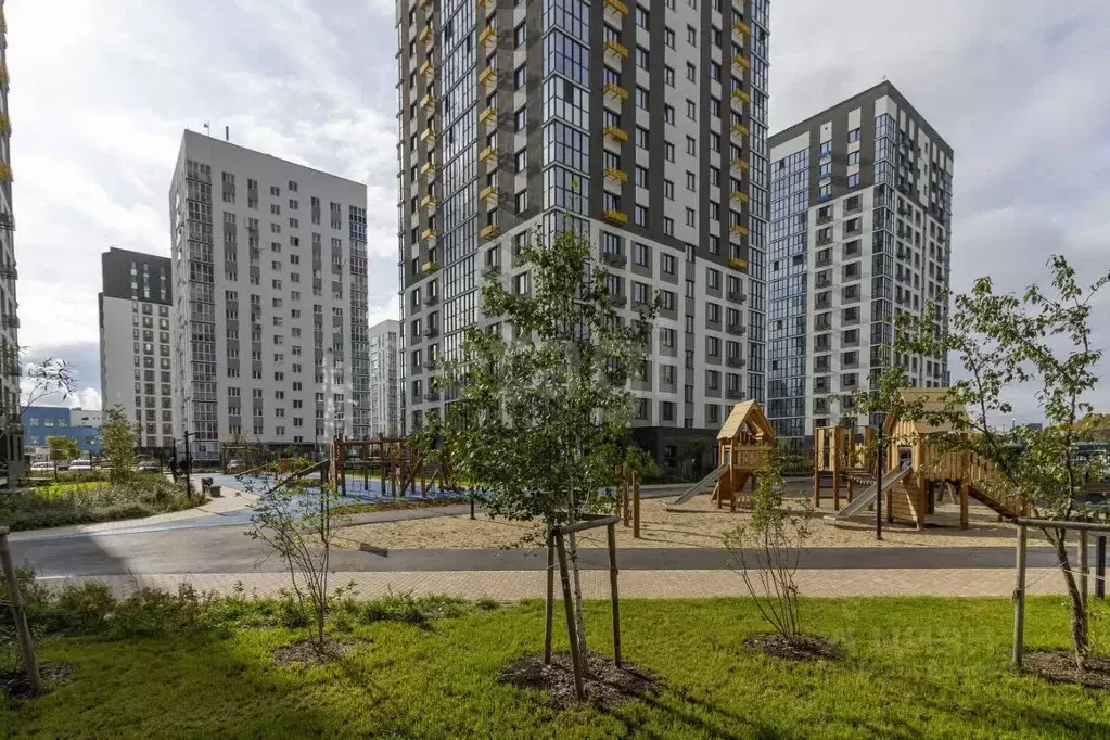 2-к кв. Тюменская область, Тюмень Интернациональная ул., 197А (50.0 м) - Фото 1