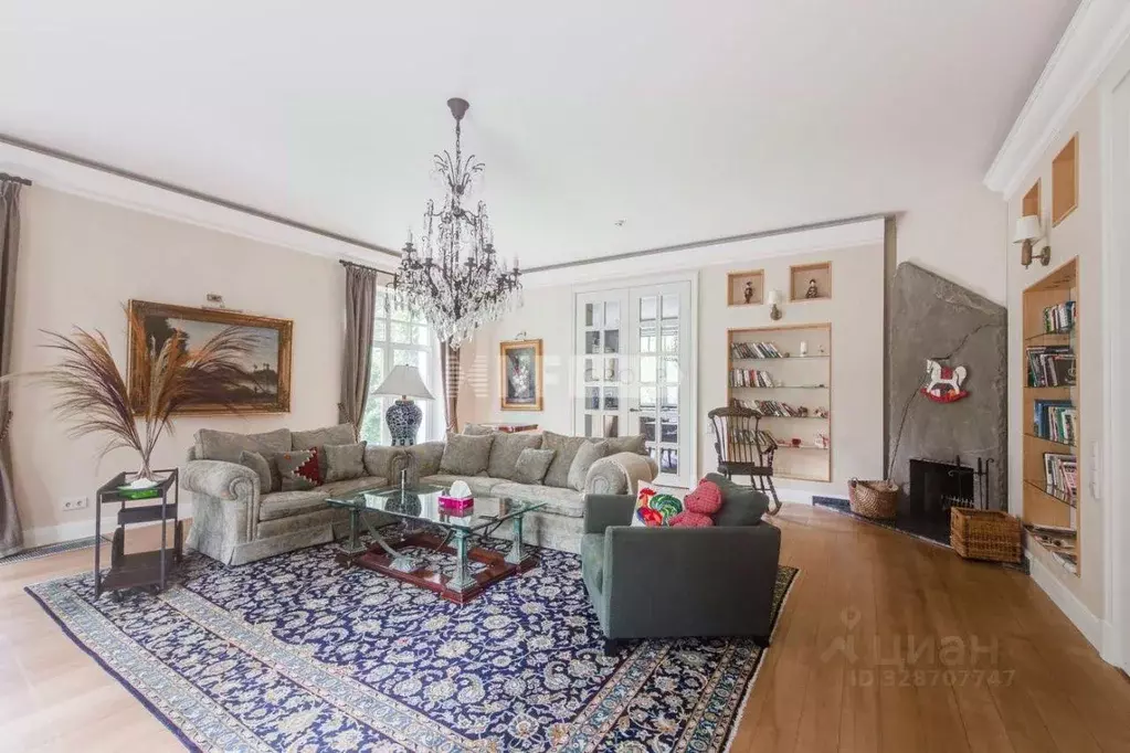 Коттедж, 600 м - Фото 1