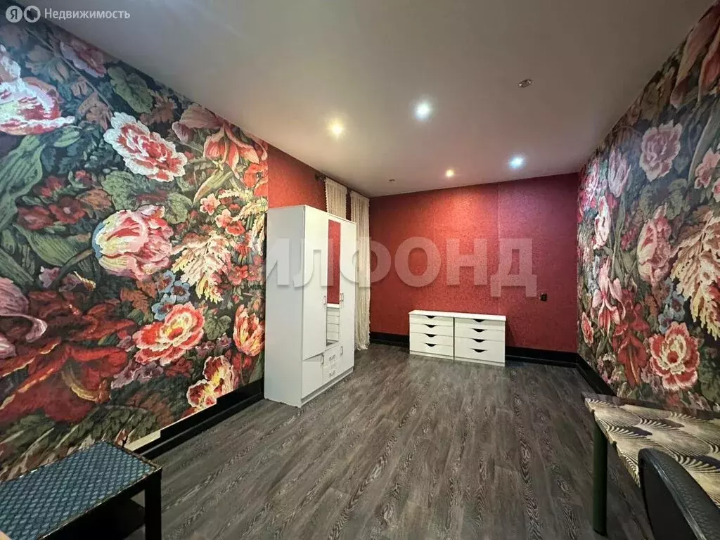 3-комнатная квартира: Новосибирск, Владимировская улица, 33 (73.7 м) - Фото 1