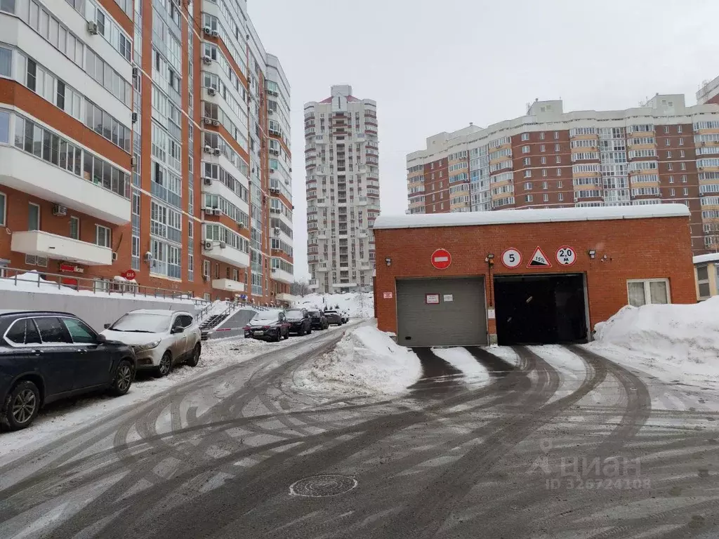 Гараж в Москва Мосфильмовская ул., 53 (16 м) - Фото 1